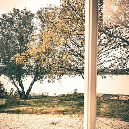 Surfviken Glamping And B&B 斯泰农松德 外观 照片